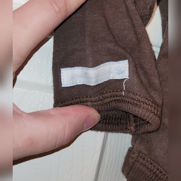 Small Wonders Dog Onesie Bodysuit- Size Newborn - Picture 2 of 4